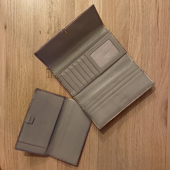 Coach Twist Metallic Wallet - Picture 4 of 7